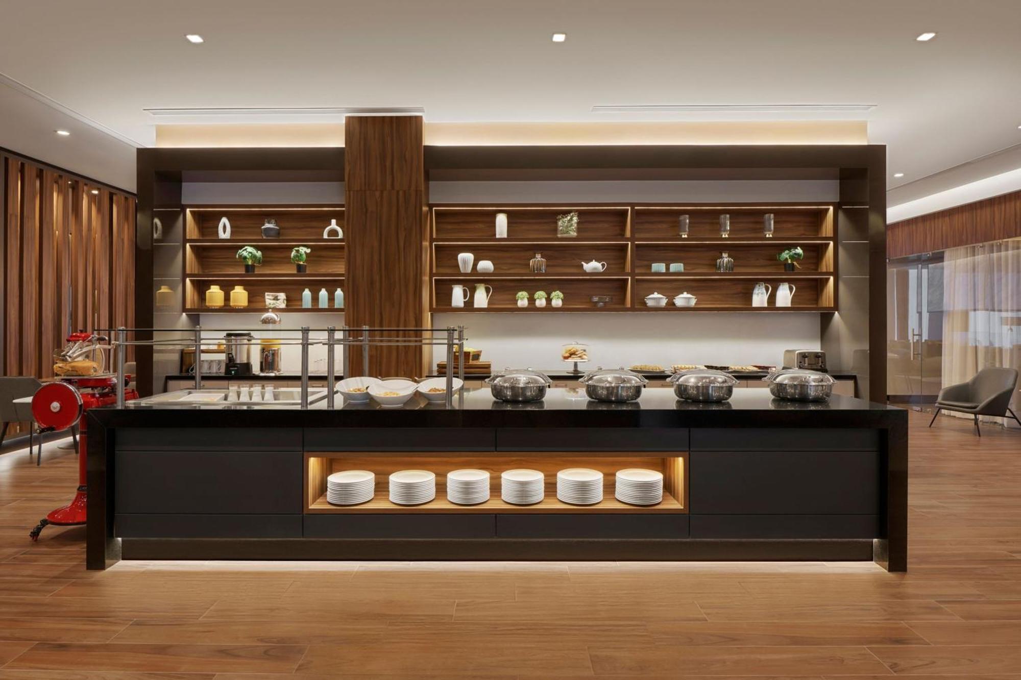 Ac Hotel By Marriott 살티요 외부 사진