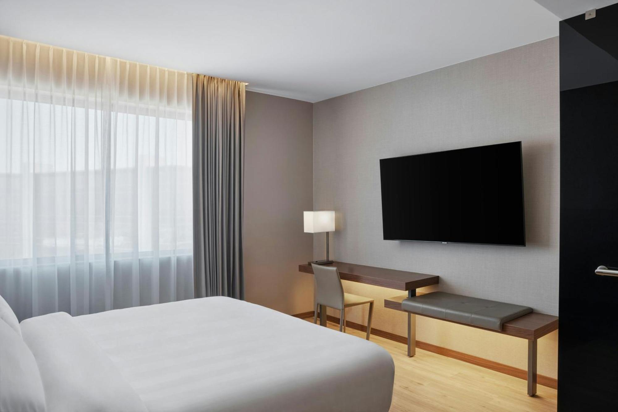 Ac Hotel By Marriott 살티요 외부 사진