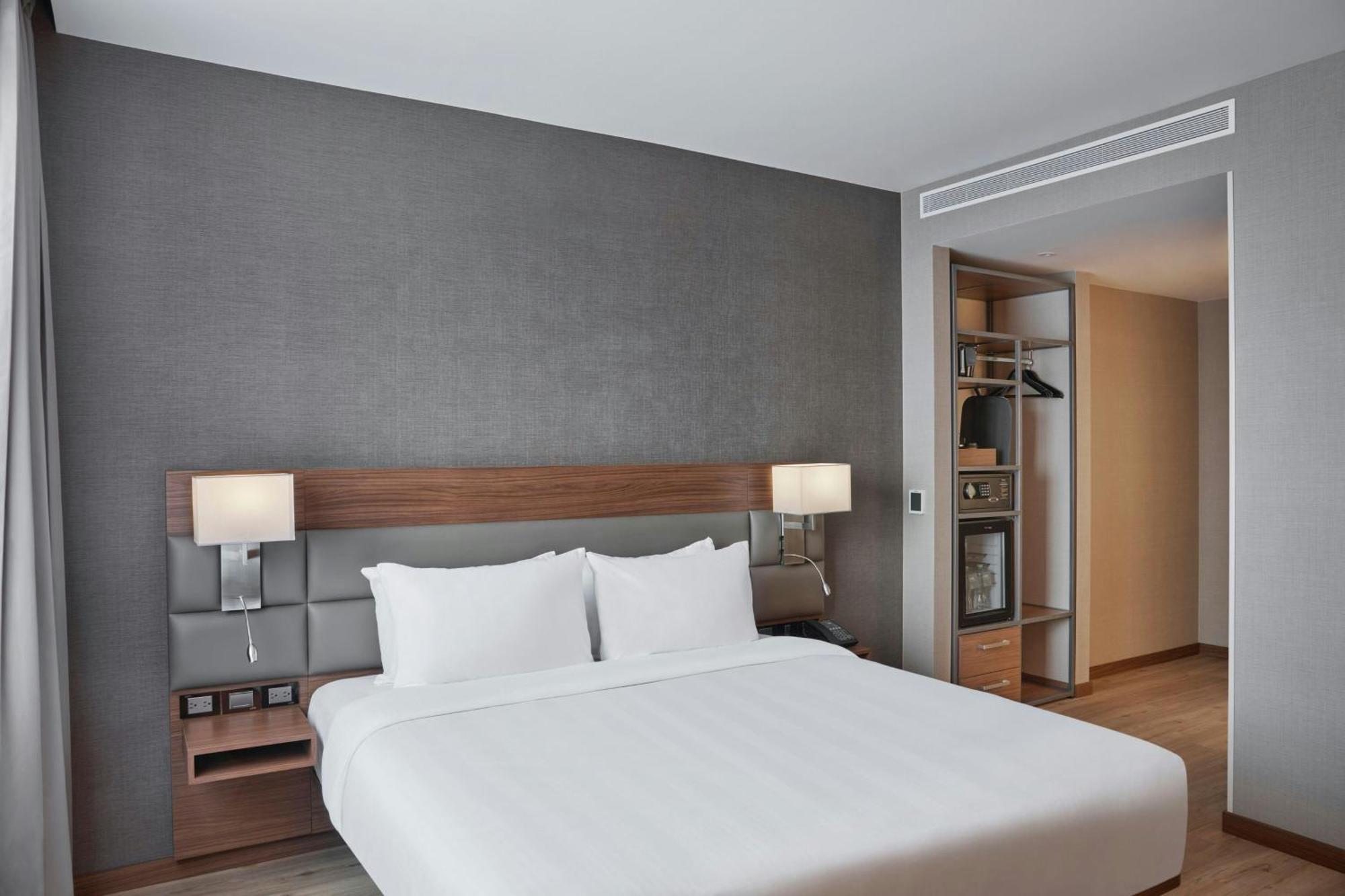 Ac Hotel By Marriott 살티요 외부 사진